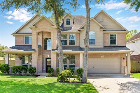 Photo of 8126 Buffalo Springs Court Ct, Sugar Land, TX 77479 (MLS # 3438586)