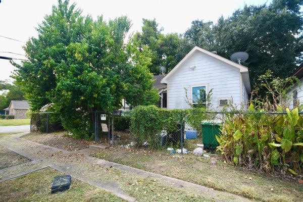 3036 DENNIS ST, HOUSTON, TX 77004 - Image 9d46bbe7d7b6ca5d078a77d1607a93d4/3555337678