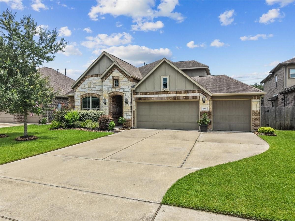 328 Woodway Drive