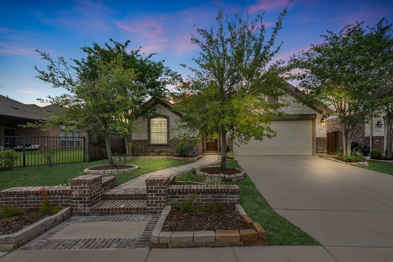 19334 Copper Lantern Drive