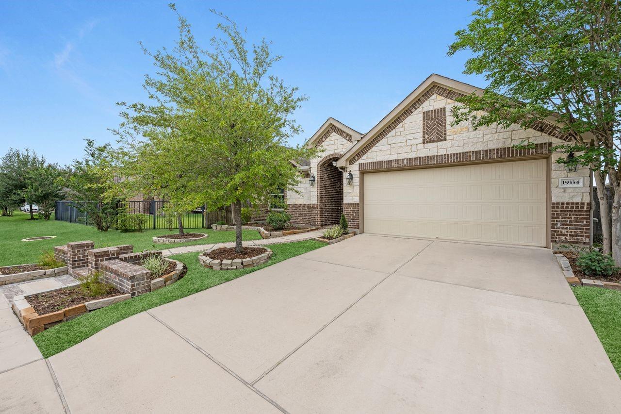 19334 Copper Lantern Drive