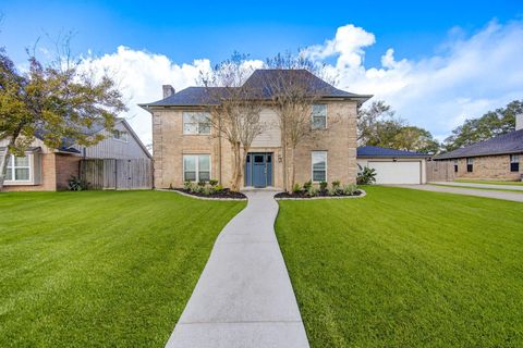 Photo of 303 Old Bayou Drive, Dickinson, TX 77539 (MLS # 17125064)