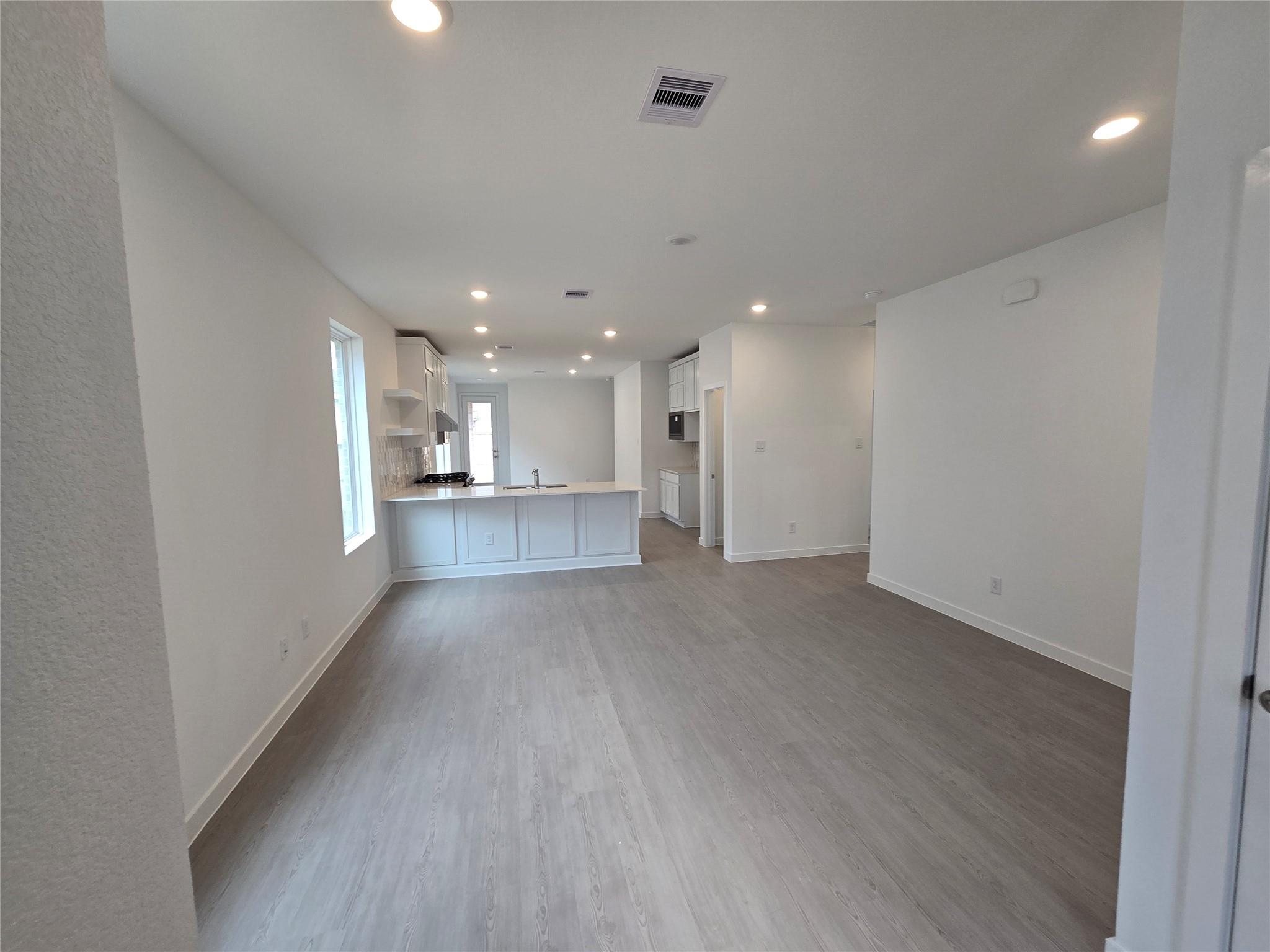5811 Majestic Sky Drive