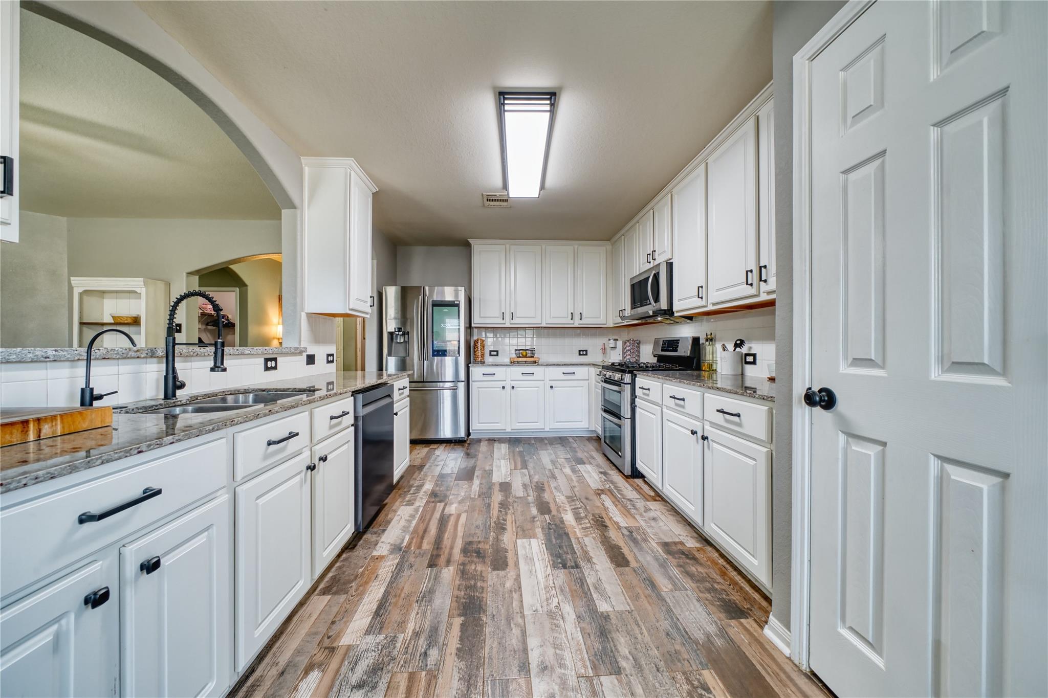 1211 Quarterhorse Drive