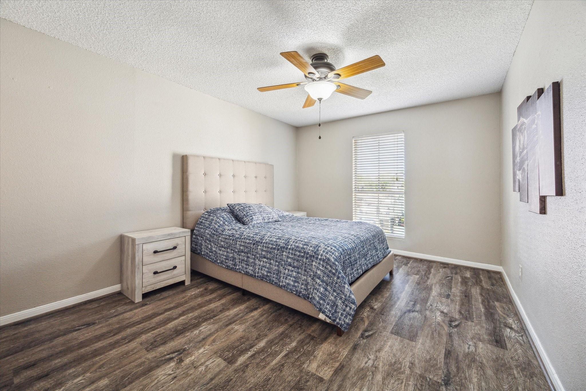 1516 Bay Area Boulevard L8