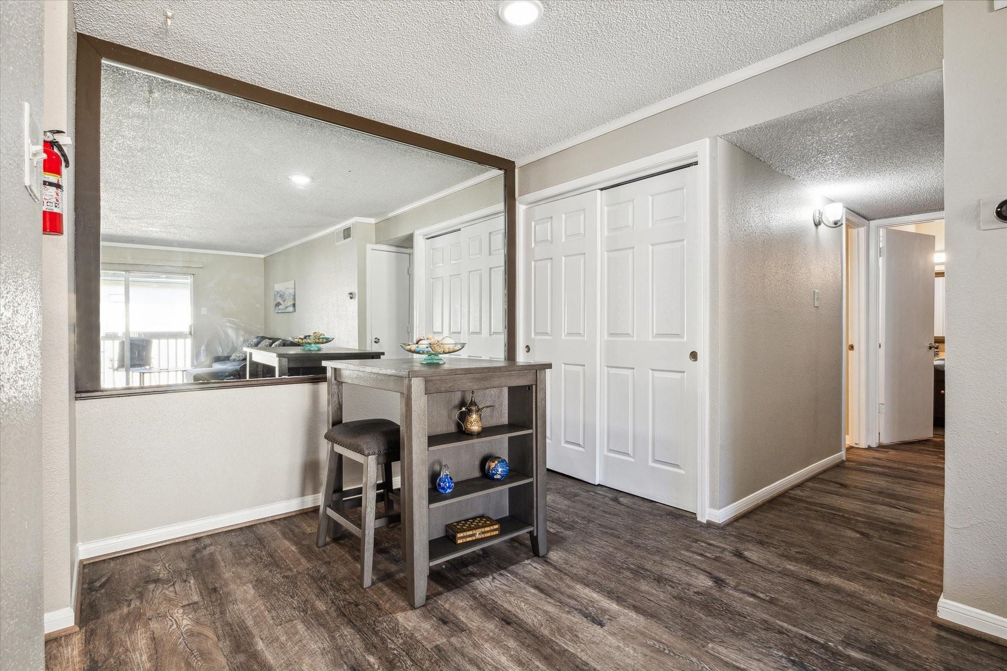 1516 Bay Area Boulevard L8