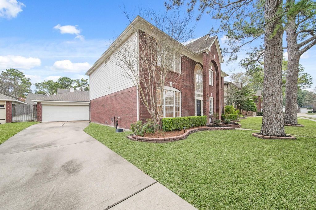 Photo of 16114 Kintyre Point Road, Houston, TX 77095 (MLS # 53572190)