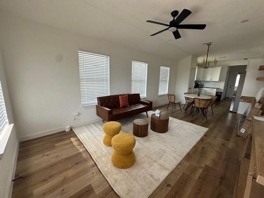 Photo of 1311 E 35th Street, Houston, TX 77022 (MLS # 56078724)