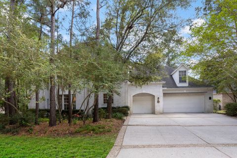 Photo of 30 Pale Dawn Place, The Woodlands, TX 77381 (MLS # 69770980)