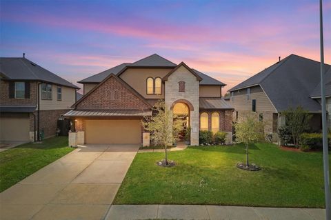 Homes For Sale - 9702 Cheat Mountain Court<br/> Richmond, TX 77469