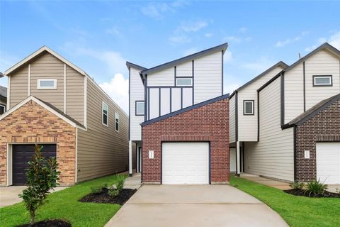 Photo of 15228 Estrella East, Houston, TX 77073 (MLS # 18429122)