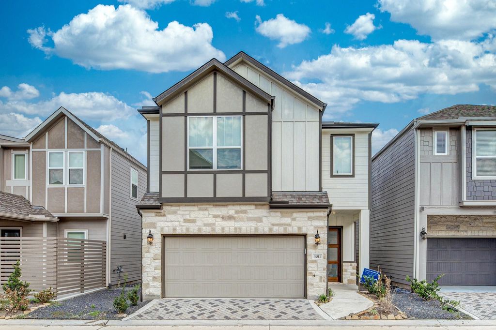 Photo of 3011 Valley Peak Drive, Houston, TX 77063 (MLS # 13057098)