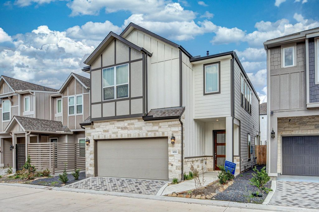 Photo of 3011 Valley Peak Drive, Houston, TX 77063 (MLS # 13057098)