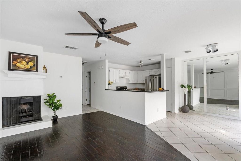 Photo of 2379 Briarwest Blvd Blvd #32, Houston, TX 77077 (MLS # 98151197)