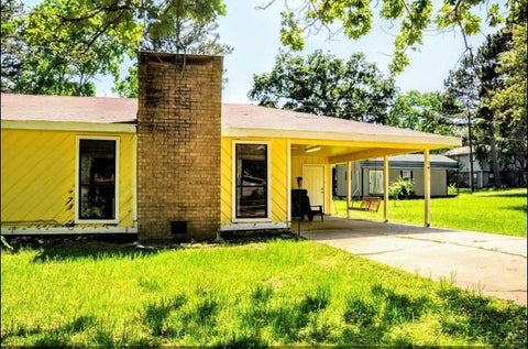 Homes For Rent - 161 Yellowstone<br/> Livingston, TX 77351