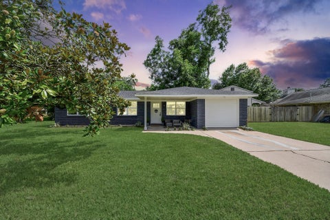 Photo of 3414 Trelawney Drive, Pearland, TX 77581 (MLS # 10507251)