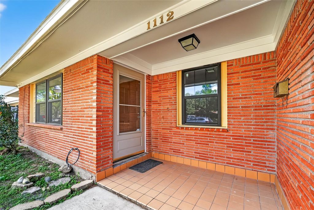 Photo of 1112 Eva Avenue, Pasadena, TX 77502 (MLS # 13604581)