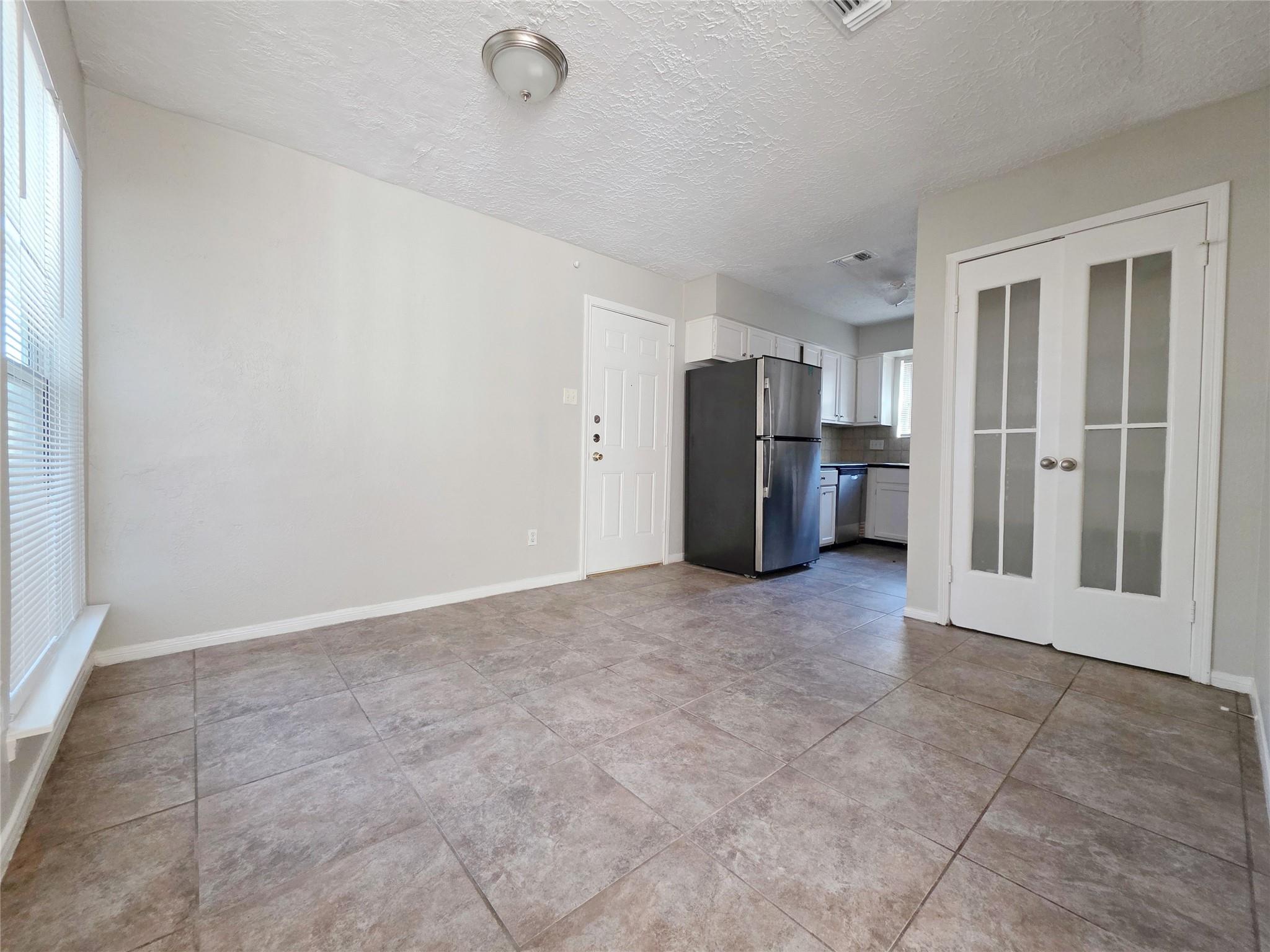 2046 Lexington Woods Drive