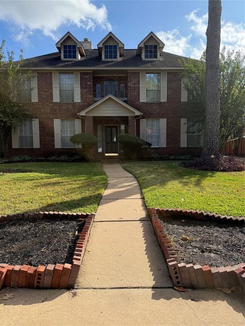 Photo of 9731 New Kent Drive, Sugar Land, TX 77498 (MLS # 45805157)