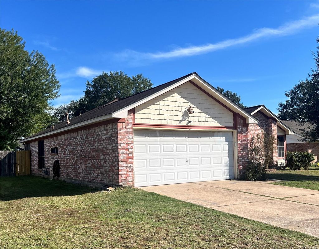 Photo of 1019 Western Springs Drive, Katy, TX 77450 (MLS # 87585007)