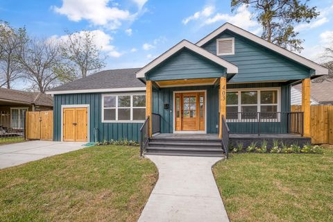 Photo of 403 Moody Street, Houston, TX 77009 (MLS # 3183300)