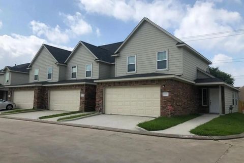 Photo of 12003 Clifton Oaks Drive, Houston, TX 77099 (MLS # 21385168)