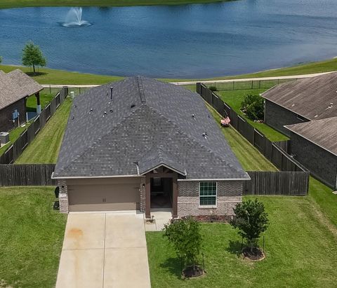 Photo of 4519 Crescent Lake Circle, Baytown, TX 77521 (MLS # 39765451)