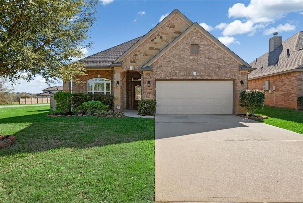 Photo of 19003 Minero Lane, Montgomery, TX 77356 (MLS # 32225839)
