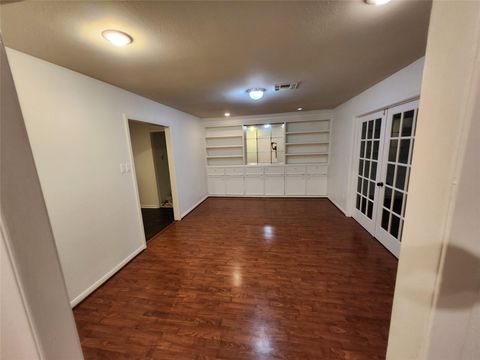 Photo of 8403 Mullins Drive, Houston, TX 77096 (MLS # 65296300)