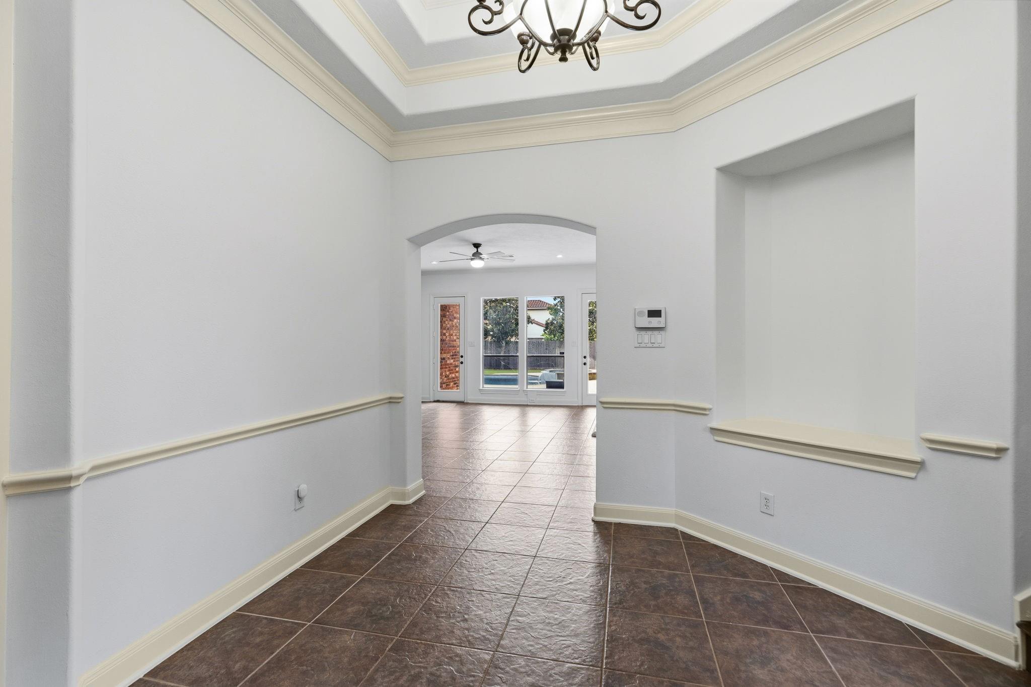 935 Poydras Street
