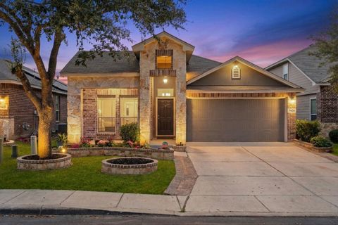 Homes For Sale - 9426 Palomino Path<br/> San Antonio, TX 78254