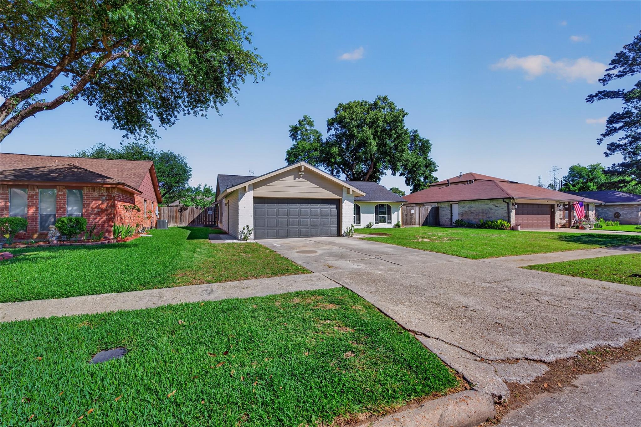 3810 Nutwood Lane