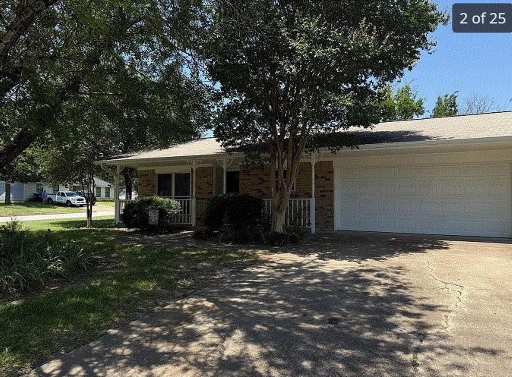 Photo of 1101 Taurus Circle, Houston, TX 77840 (MLS # 91803092)