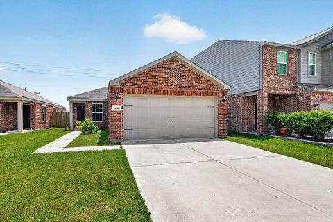 Photo of 6150 El Oro Drive, Houston, TX 77048 (MLS # 82659990)
