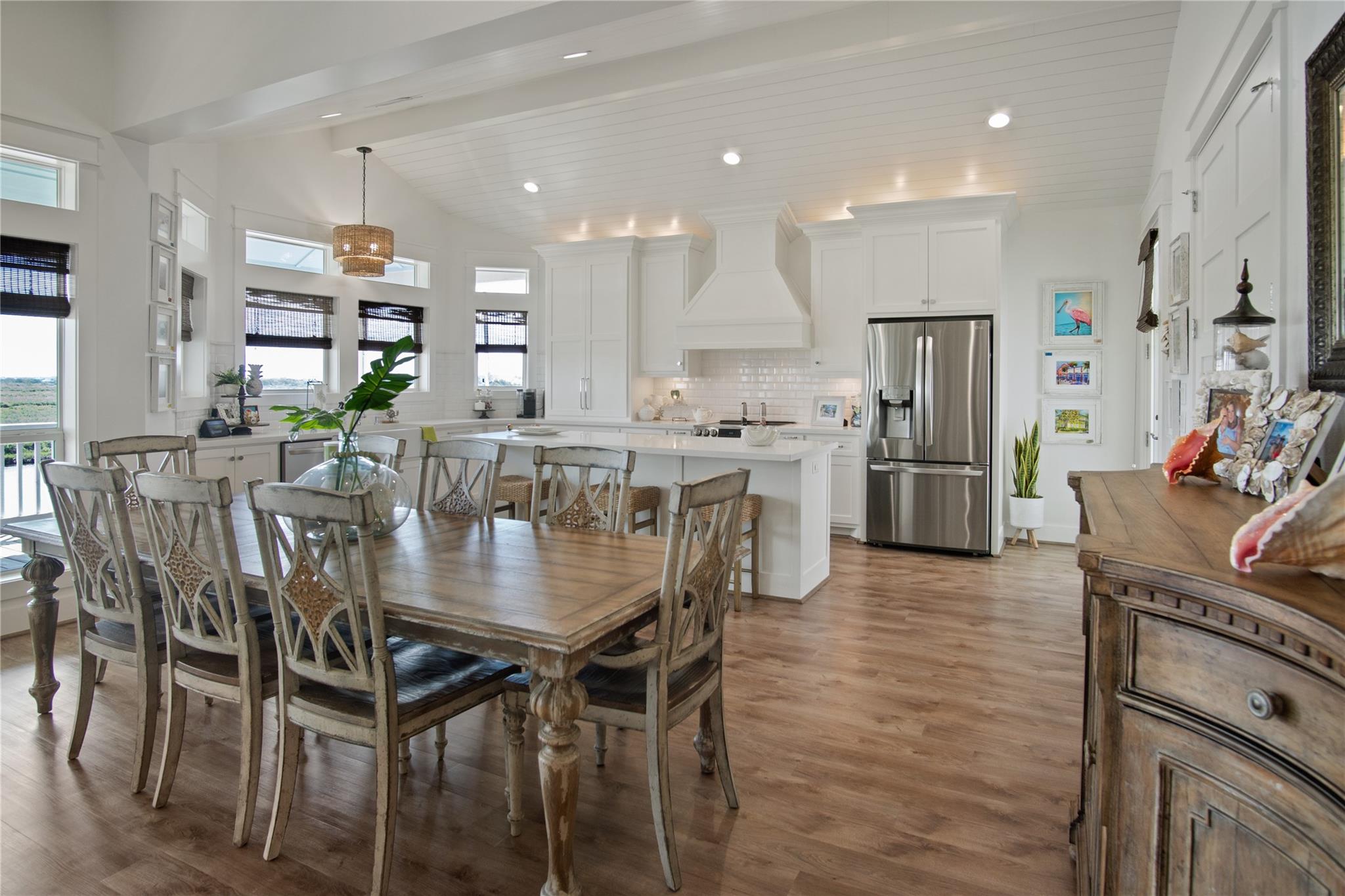 1180 Lagoon Drive