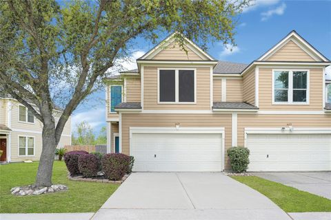 Townhouse For Sale - 6619 Independence Boulevard<br/> Baytown, TX 77521