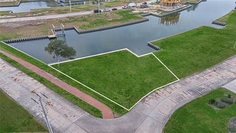 Photo of 2 Ramrod, Hitchcock, TX 77563 (MLS # 32994226)