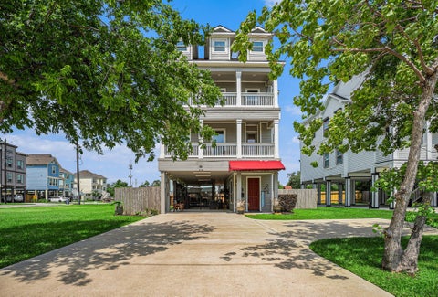 Photo of 1333 N Meyer Avenue, Seabrook, TX 77586 (MLS # 94742040)