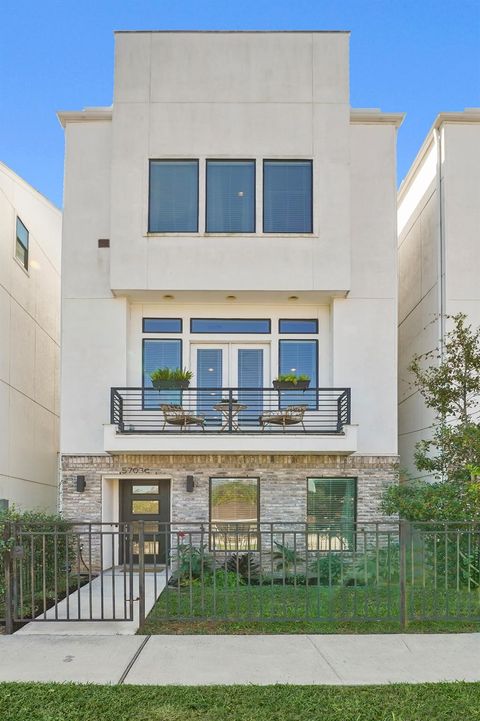 Photo of 5703 Larkin Street #C, Houston, TX 77007 (MLS # 76466465)