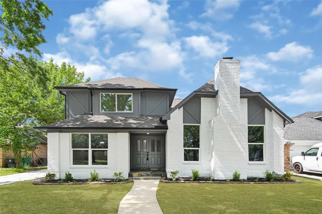 Photo of 13042 Richmond Avenue, Houston, TX 77082 (MLS # 76794707)