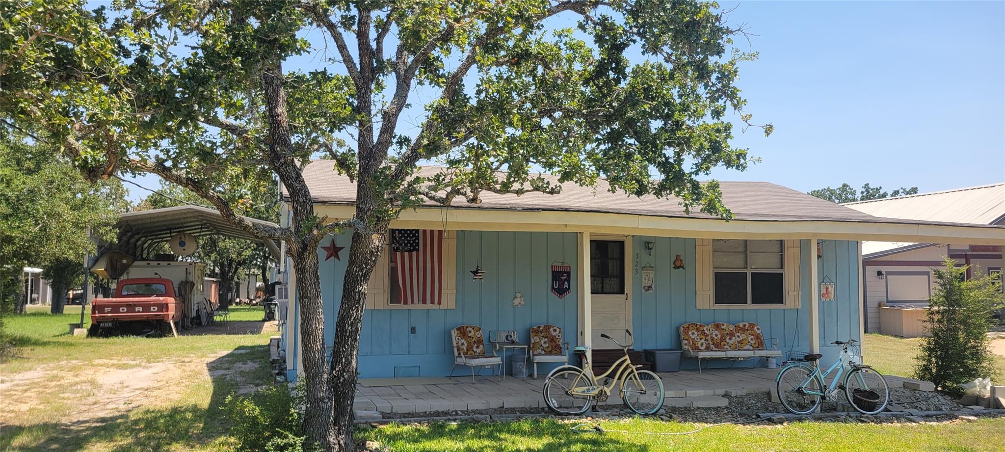 323 N Apache Drive N