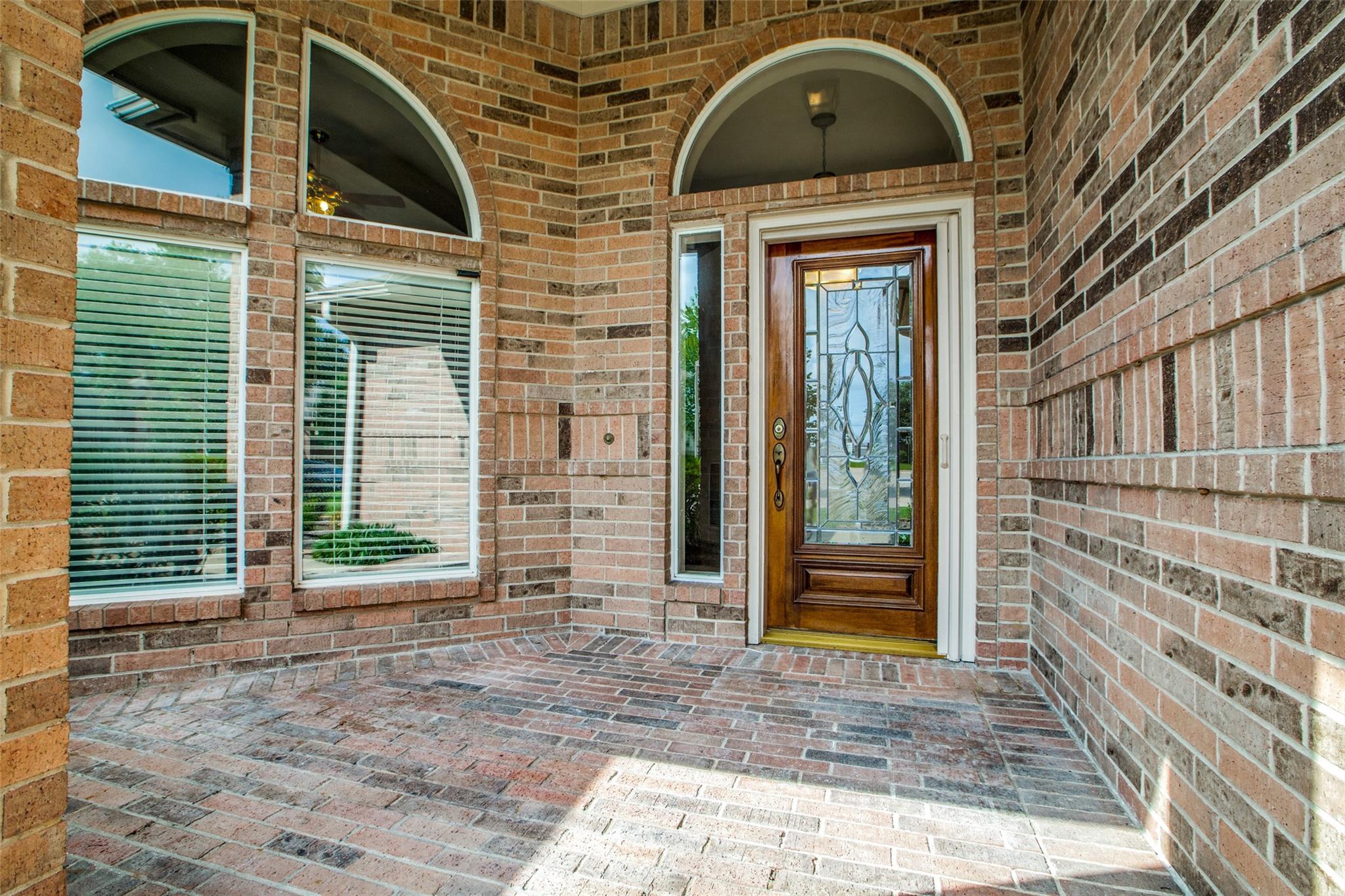 13661 Lakeside Place Drive