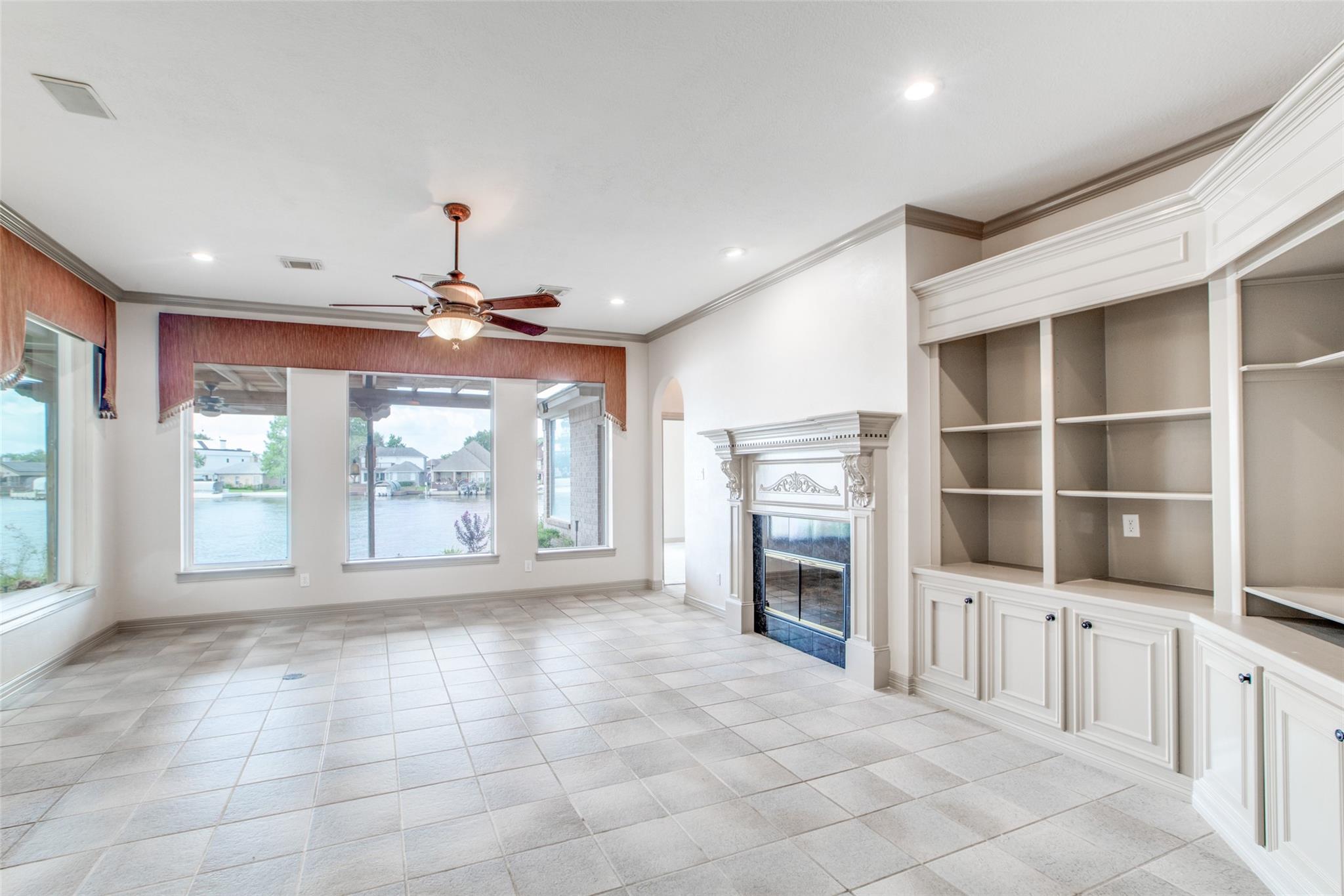 13661 Lakeside Place Drive