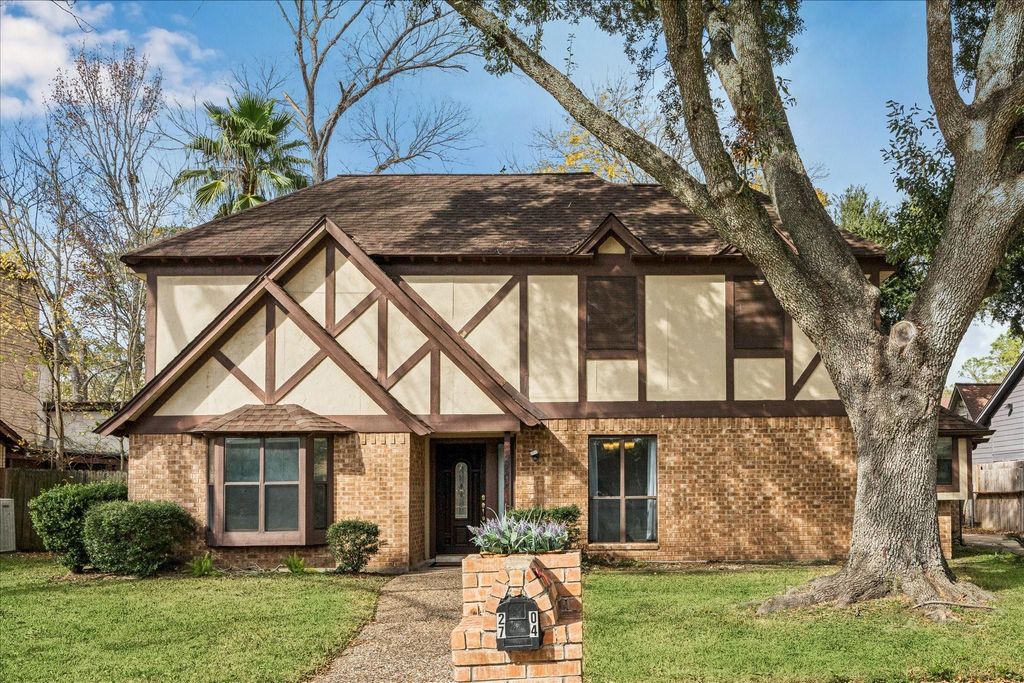 Photo of 2704 Pine Needle Lane, Pearland, TX 77581 (MLS # 44127912)