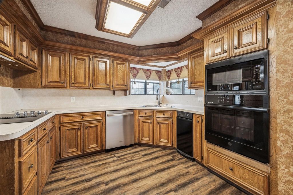 Photo of 2704 Pine Needle Lane, Pearland, TX 77581 (MLS # 44127912)