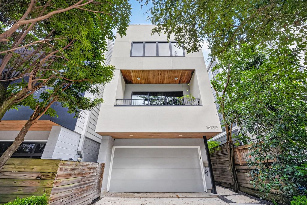 Photo of 1613 Vermont Street #B, Houston, TX 77006 (MLS # 78573470)