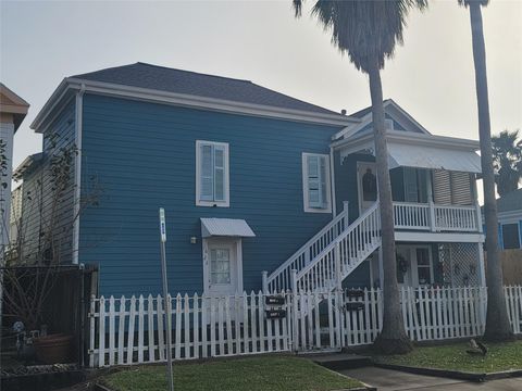 Photo of 1623 Avenue N 1/2, Galveston, TX 77550 (MLS # 96570730)