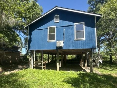 1861 County Road 1333 Liberty TX 77575