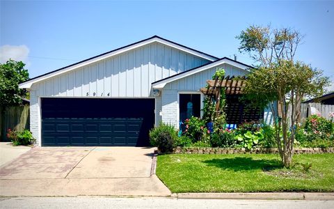 5914 Maco Street Galveston TX 77551