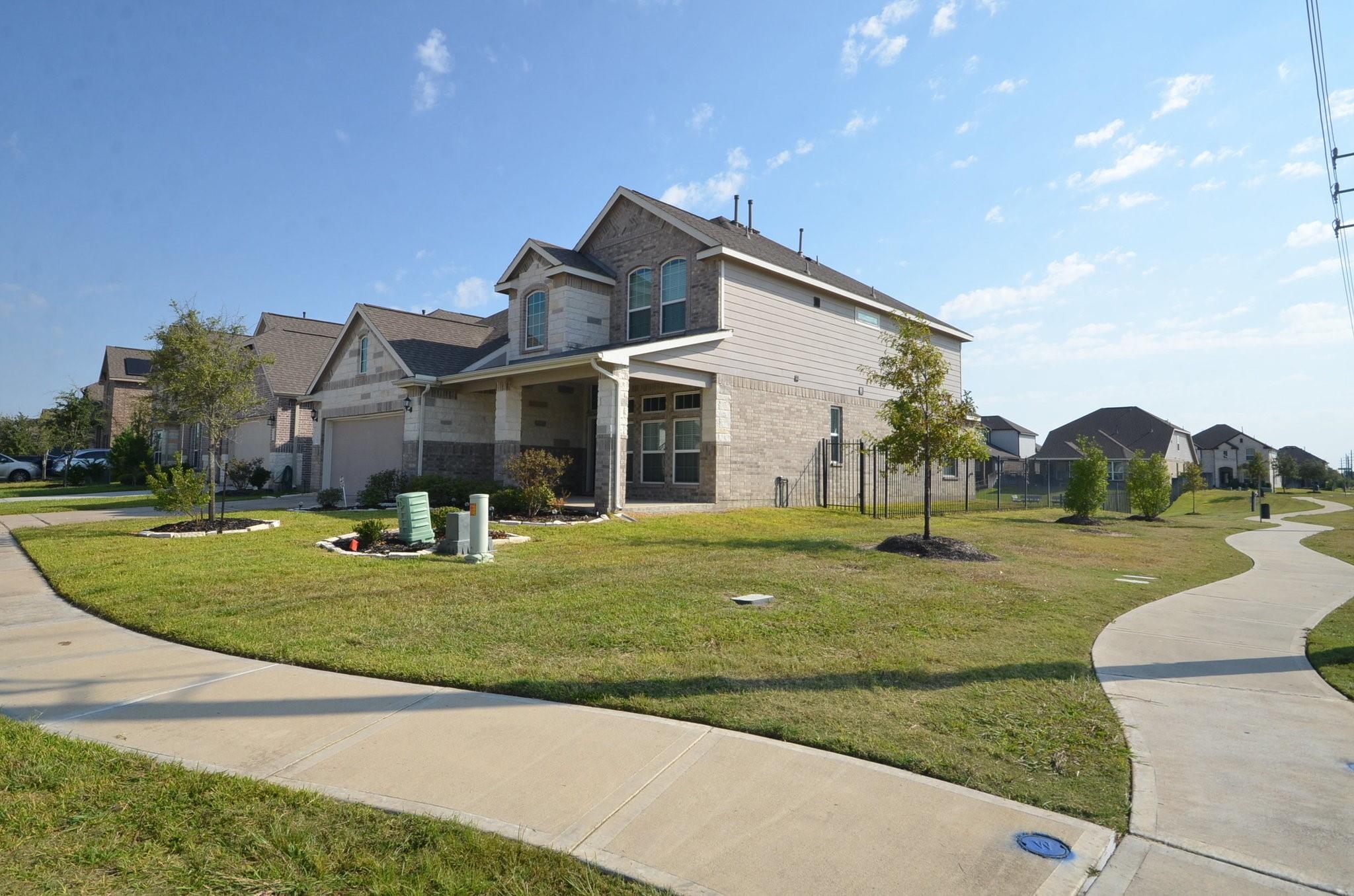 3502 Gannan Lake Court